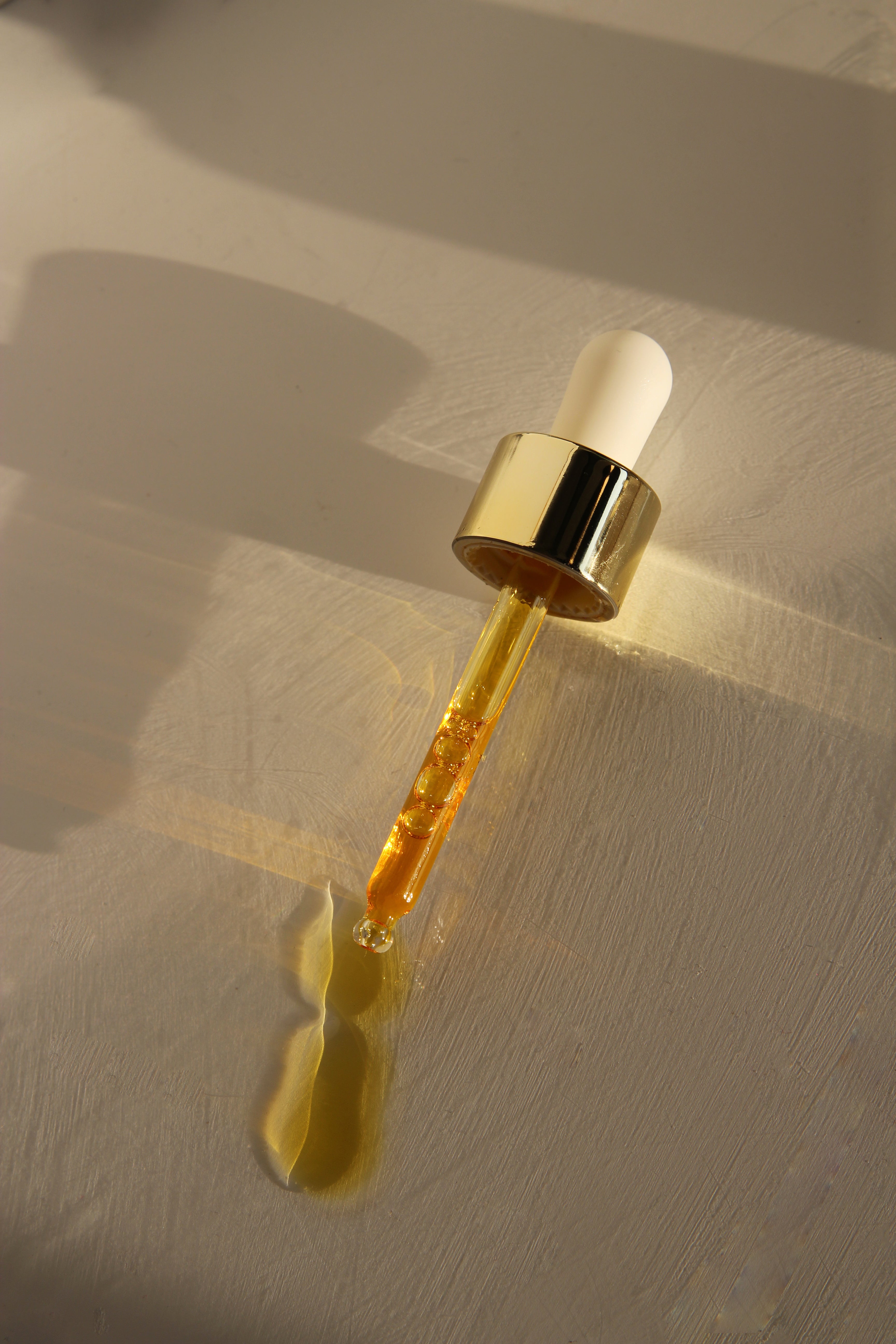 Glow Repair Facial Oil with lightweight formula for skin repair and radiance